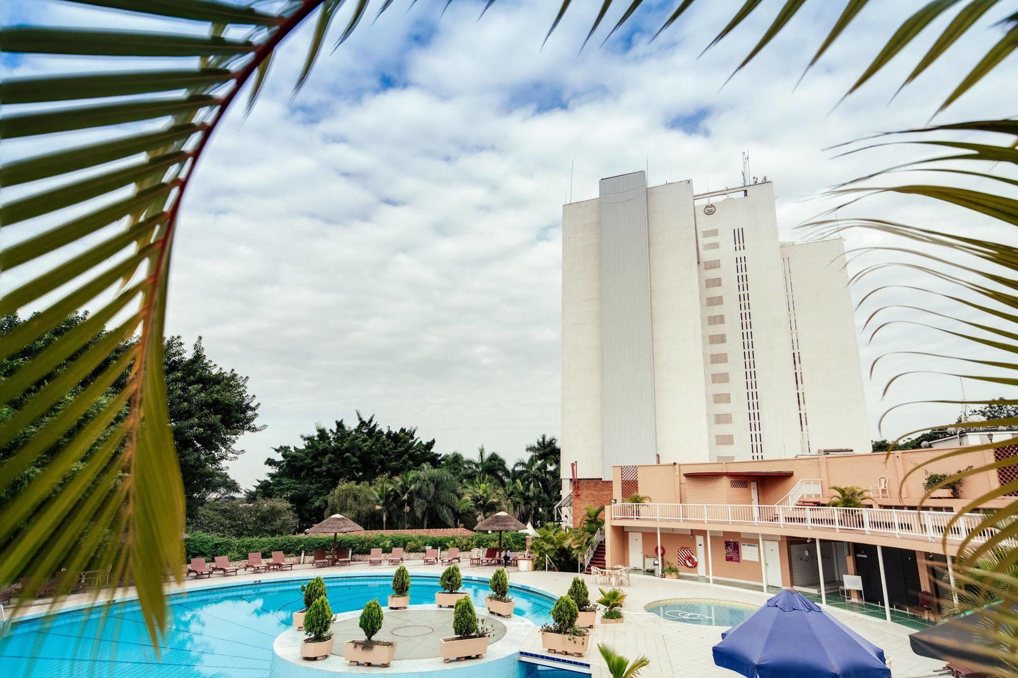 Sheraton Kampala Hotel Exterior foto